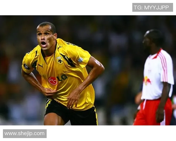 世界级足球巨星过人技巧揭秘：盘点历史上最具魅力的突破瞬间