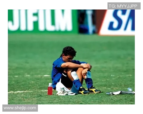 足球球星赛场上的日常训练与比赛背后的努力与坚持